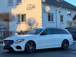 Weiß Gebraucht 2019 Mercedes E220 AMG line Kombi | 30.900 € (Etwas zu teuer)