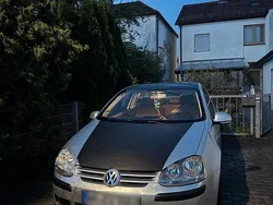 Silber Gebraucht 2003 VW Golf IV Kleinwagen | 1.100 € (Guter Preis)