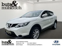 Weiß Gebraucht 2017 Nissan Qashqai Acenta SUV | 14.990 € (Fairer Preis)