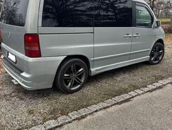 Grau Gebraucht 2001 Mercedes V220 Van / Kleinbus | 5.200 € (Fairer Preis)