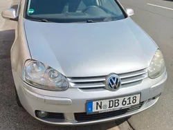 Silber Gebraucht 2007 VW Golf V Limousine | 2.000 € (Guter Preis)