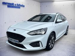 Weiß Gebraucht 2021 Ford Focus Limousine | 19.950 € (Fairer Preis)