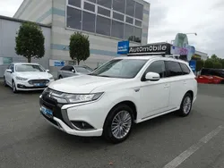 Weiß Gebraucht 2020 Mitsubishi Outlander P-HEV SUV | 19.380 € (Fairer Preis)