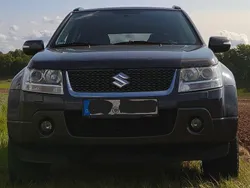 Grau Gebraucht 2012 Suzuki Grand Vitara SUV | 9.900 € (Teuer)
