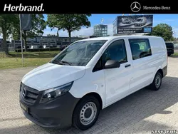 Weiß Gebraucht 2020 Mercedes Vito Van / Kleinbus | 24.871 € (Teuer)
