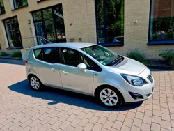 Silber Gebraucht 2013 Opel Meriva Van / Kleinbus | 4.990 € (Guter Preis)