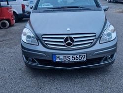 Grau Gebraucht 2008 Mercedes B170 Edition Van / Kleinbus | 3.299 € (Fairer Preis)