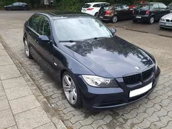 Blau Gebraucht 2005 BMW 320 Limousine | 1.900 € (Superpreis)