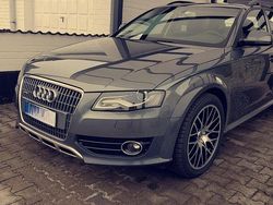 Grau Gebraucht 2011 Audi A4 Allroad Kombi | 9.999 € (Guter Preis)
