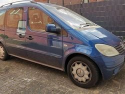 Blau Gebraucht 2004 Mercedes Vaneo Van / Kleinbus | 900 € (Superpreis)