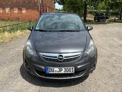 Grau Gebraucht 2011 Opel Corsa Kleinwagen | 2.900 € (Guter Preis)