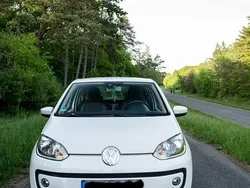 Weiß Gebraucht 2013 VW up! Kleinwagen | 4.000 € (Guter Preis)