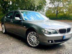 Silber Gebraucht 2006 BMW 730 Limousine | 8.990 €