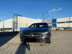 Grau Gebraucht 2019 Mercedes A180 Limousine | 18.499 € (Guter Preis)