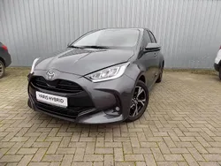Grau Neu 2024 Toyota Yaris Hybrid Team Limousine | 25.000 € (Fairer Preis)