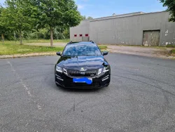 Schwarz Gebraucht 2019 Skoda Octavia RS Kombi | 23.300 € (Etwas zu teuer)