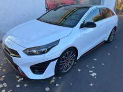Weiß Gebraucht 2024 Kia ProCeed GT Kleinwagen | 25.990 € (Guter Preis)