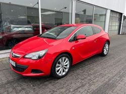 Rot Gebraucht 2013 Opel Astra GTC Active Coupé | 3.800 € (Superpreis)