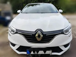 Weiß Gebraucht 2017 Renault Mégane IV Limousine | 10.900 € (Etwas zu teuer)