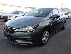 Grau Gebraucht 2018 Opel Astra Dynamic Limousine | 11.399 € (Fairer Preis)
