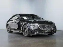 Schwarz Gebraucht 2024 Mercedes E200 AMG Limousine | 58.420 €