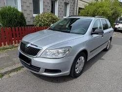 Silber Gebraucht 2011 Skoda Octavia Kombi | 2.190 € (Guter Preis)