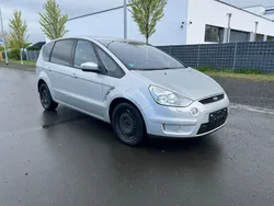 Silber Gebraucht 2009 Ford S-MAX Titanium Van / Kleinbus | 3.990 € (Fairer Preis)