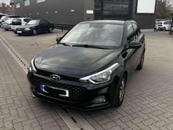 Schwarz Gebraucht 2020 Hyundai i20 Trend Limousine | 11.990 € (Guter Preis)