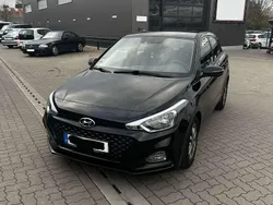Schwarz Gebraucht 2020 Hyundai i20 Trend Limousine | 11.990 € (Fairer Preis)