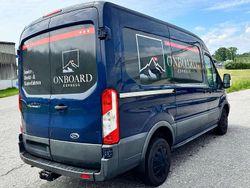 Blau Gebraucht 2016 Ford Transit Trend Van | 11.900 €