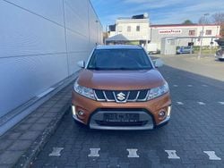 Orange Gebraucht 2016 Suzuki Vitara SUV | 9.499 € (Fairer Preis)