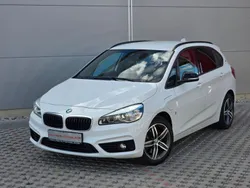 Weiß Gebraucht 2017 BMW 225 Active Tourer iPerformance Van / Kleinbus | 14.900 € (Fairer Preis)