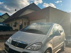 Grau Gebraucht 2003 Mercedes 190 Limousine | 1.500 €