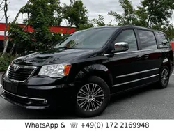 Schwarz Gebraucht 2015 Lancia Voyager S Van / Kleinbus | 15.400 € (Fairer Preis)