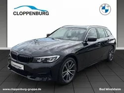 Schwarz Gebraucht 2021 BMW 320 Sport Line Kombi | 29.890 € (Etwas zu teuer)