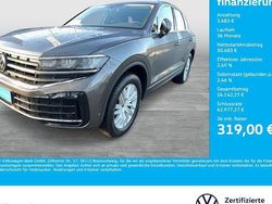 Siliziumgrau metallic Gebraucht 2024 VW Touareg Elegance SUV | 54.366 € (Superpreis)