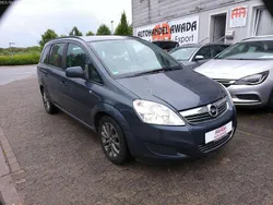 Schwarz Gebraucht 2010 Opel Zafira Van / Kleinbus | 2.199 € (Guter Preis)