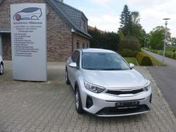 Silber Gebraucht 2023 Kia Stonic Edition 7 SUV | 16.499 € (Guter Preis)
