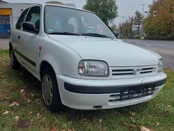 Weiß Gebraucht 1993 Nissan Micra Kleinwagen | 1.650 €