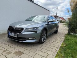 Silber Gebraucht 2016 Skoda Superb Style Kombi | 16.300 € (Fairer Preis)