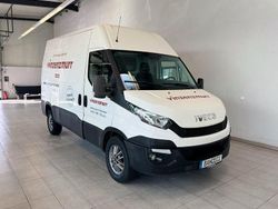Weiß Gebraucht 2015 Iveco Daily Limousine | 8.900 €