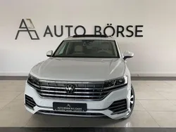 Pure white Gebraucht 2022 VW Touareg SUV | 44.900 € (Superpreis)