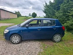 Blau Gebraucht 2009 Skoda Fabia Kleinwagen | 1.450 € (Guter Preis)
