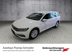 Weiß Gebraucht 2020 VW Passat Business Kombi | 18.981 € (Fairer Preis)