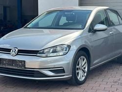 Silber Gebraucht 2018 VW Golf VII Highline Limousine | 12.250 € (Guter Preis)