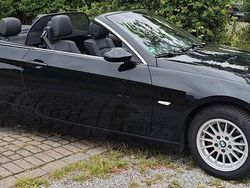Schwarz Gebraucht 2009 BMW 320 Cabriolet Cabrio | 10.500 € (Guter Preis)
