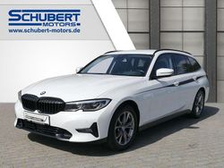 Weiß Gebraucht 2020 BMW 318 Sport Line Kombi | 28.870 € (Etwas zu teuer)