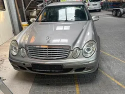 Silber Gebraucht 2004 Mercedes E220 Kombi | 1.650 € (Superpreis)