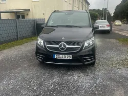 Schwarz Gebraucht 2021 Mercedes V300 AMG Van / Kleinbus | 73.500 €