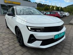 Lack weiss banquise/typ aussen Gebraucht 2024 Opel Astra Limousine | 24.900 € (Fairer Preis)